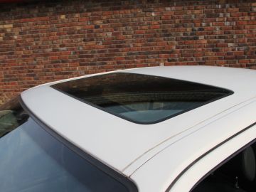 Peugeot 605